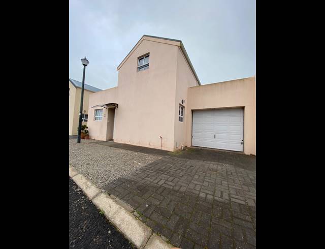 2 BEDROOM TOWNHOUSE FOR SALE IN LAGUNA SANDS